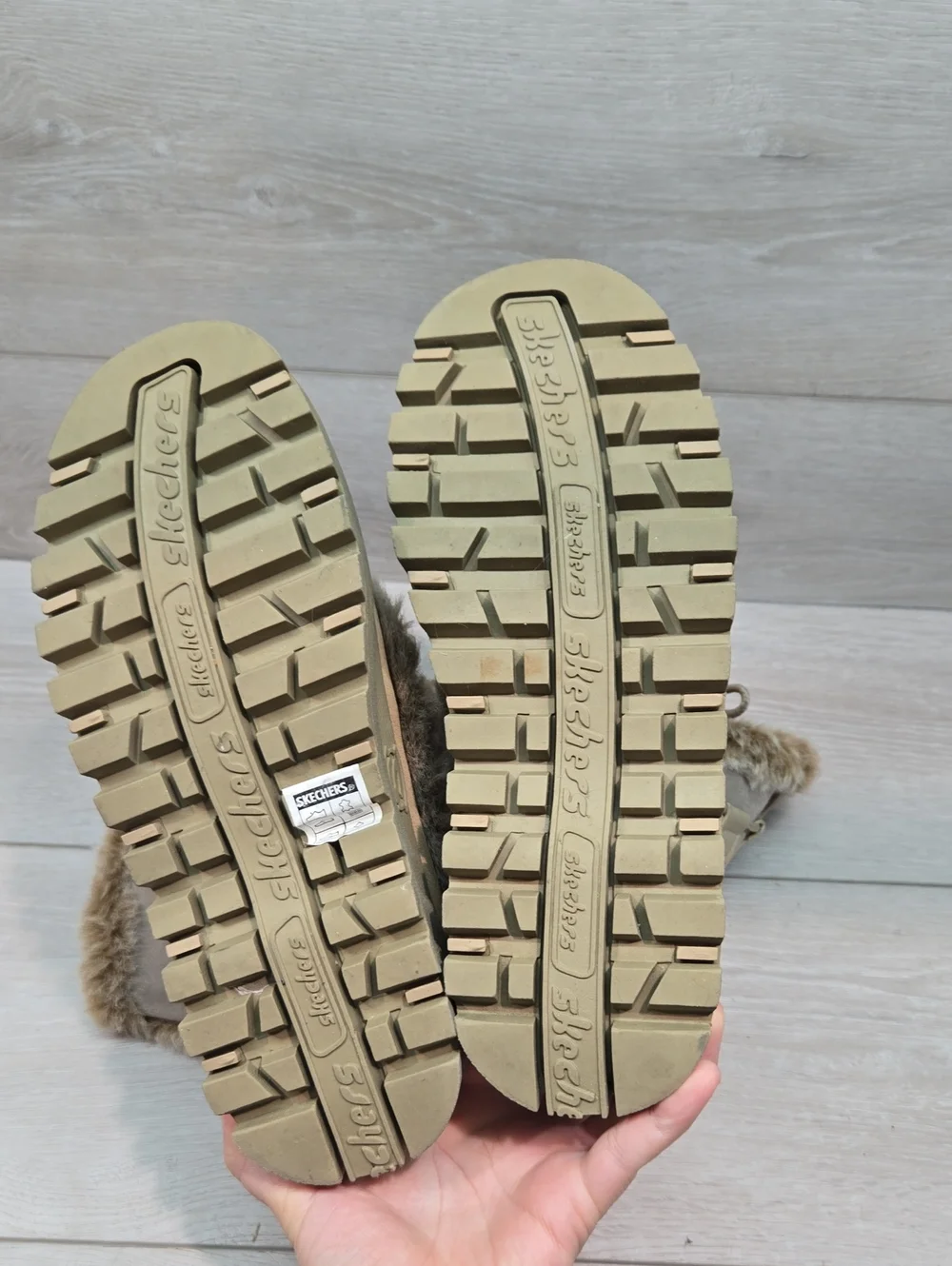 Vintage Skechers Women 45708 Faux-Fur Lace-Up Winter Boots Suede Upper 7.5 Shoes